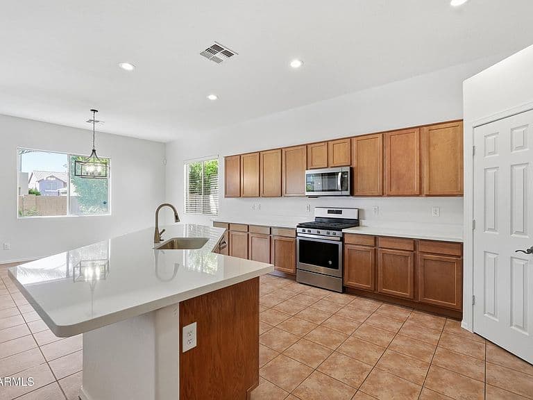 17615 W RIMROCK Street photo 4