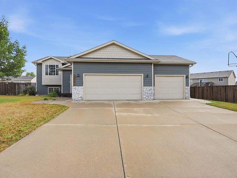 1316 W Creekside Dr photo 1