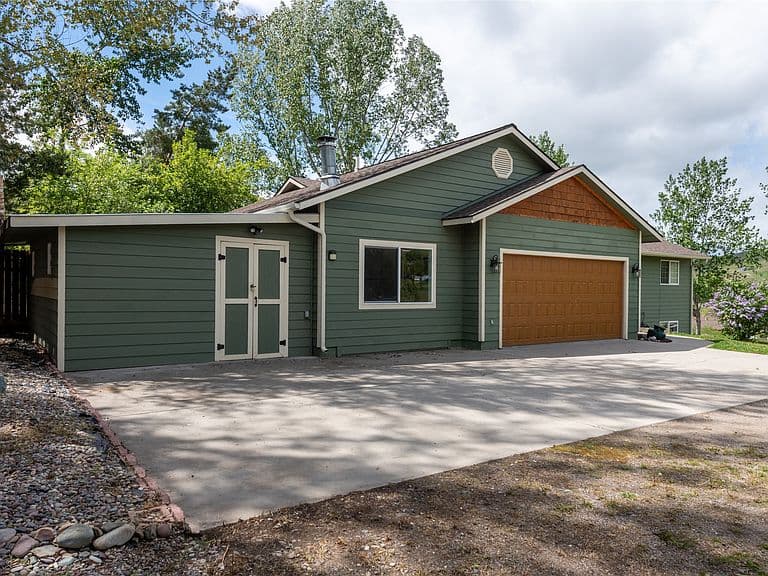 11720 Gopher Dr photo 3