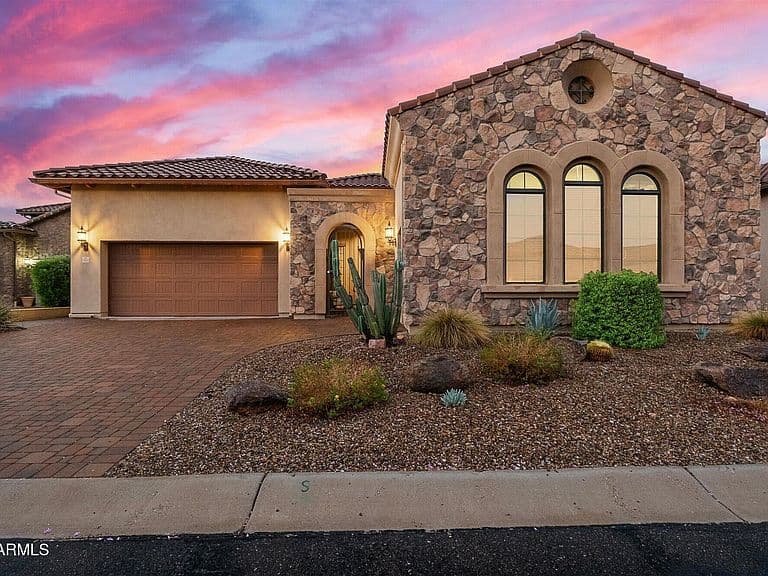 8456 E JASMINE Circle photo 4
