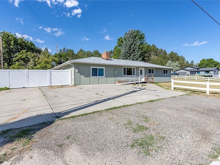936 Alkali Creek Rd photo 2