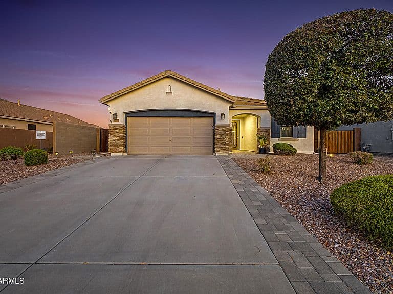 1113 W STEPHANIE Lane photo 3