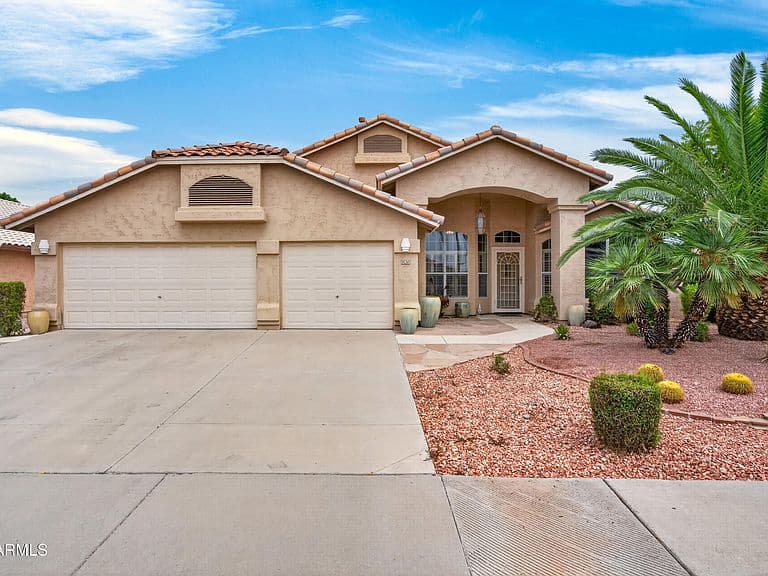 9536 W POTTER Drive photo 2