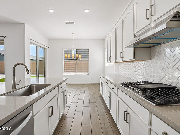 22677 E LORDS Way photo 4