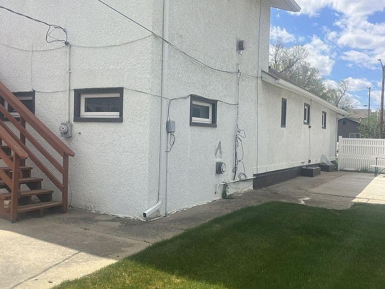 715 E Towne St photo 5