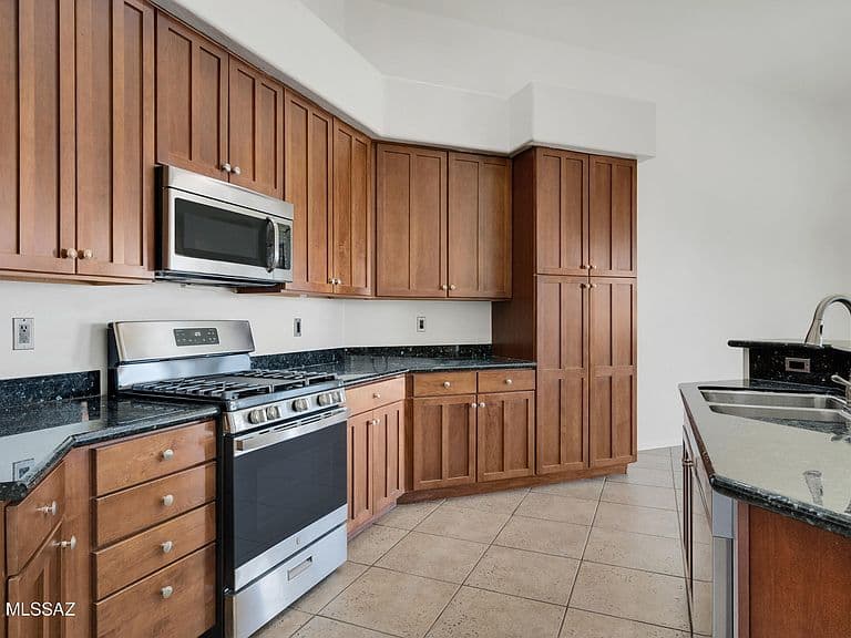 14024 E Fairway Bluff Ct photo 3