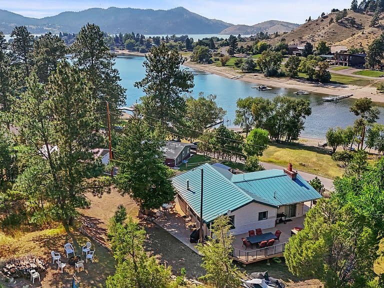 3756 E Shore Dr photo 1