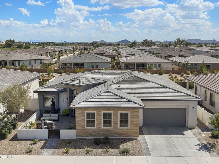 1237 W CHERRYWOOD Drive photo 3