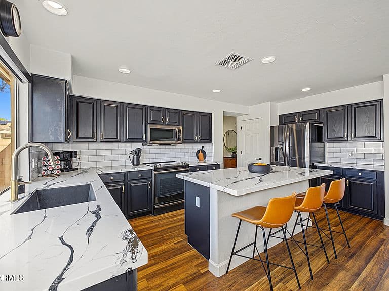 2132 S PENROSE Drive photo 4