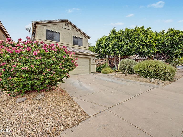 6114 E ROLAND Street photo 1