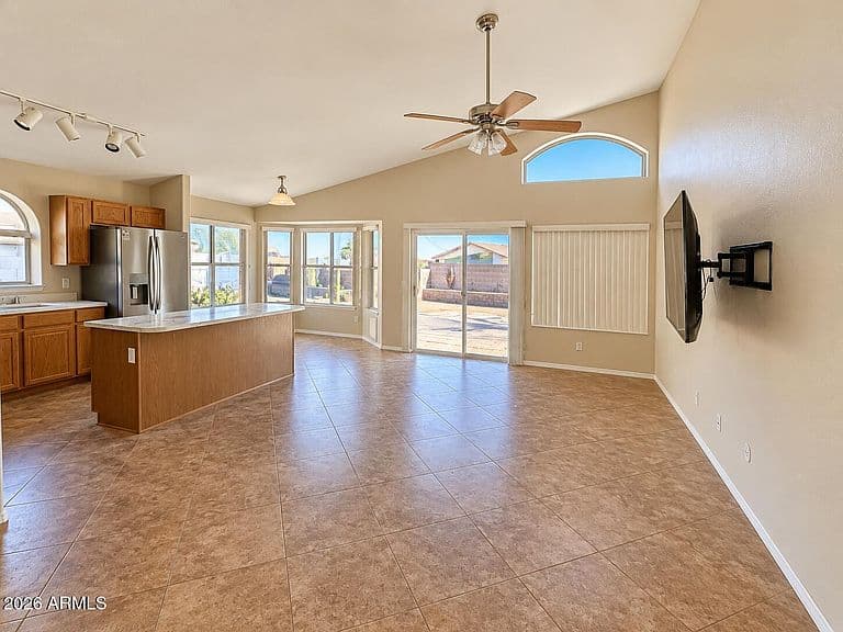 9559 W POTTER Drive photo 4