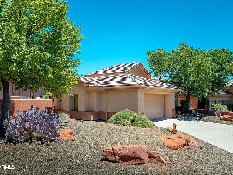 225 E BIGHORN Court photo 5