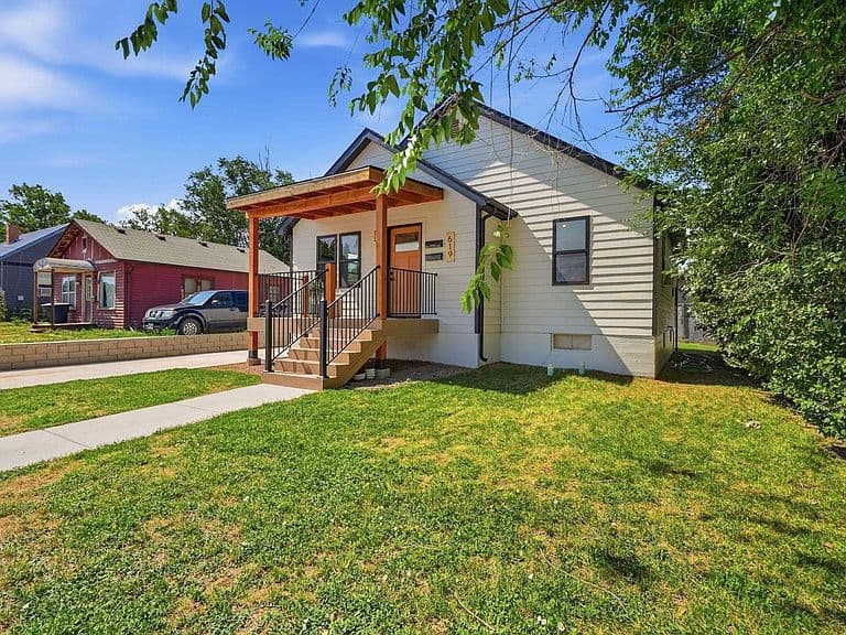 619 Lawrence St photo 3