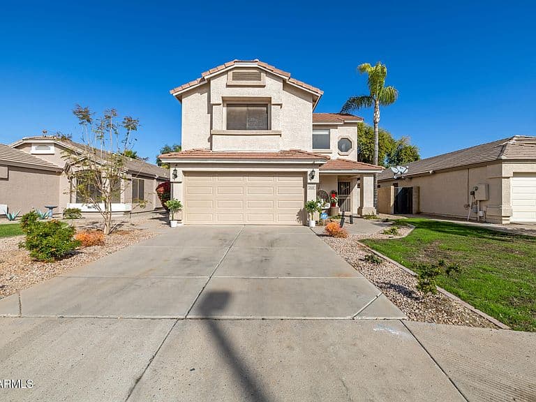 2222 E ARABIAN Drive photo 1