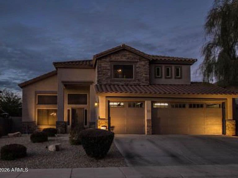 4622 E RED RANGE Way photo 3