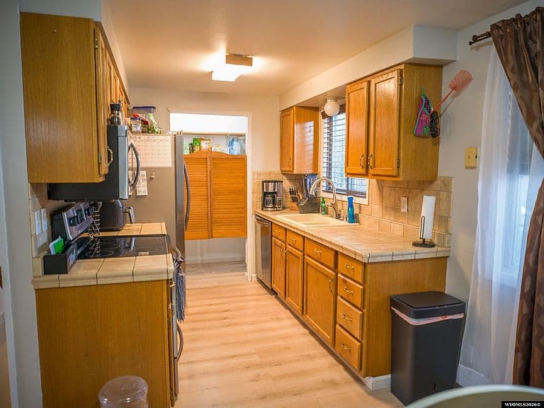 2525 Colorado Dr photo 2