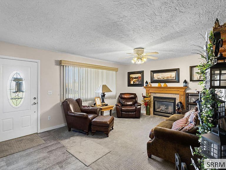 3573 W 17 N photo 4