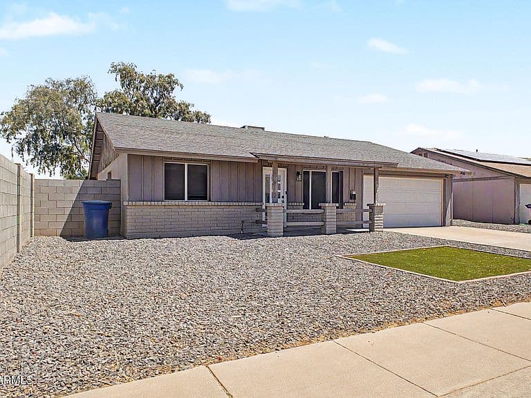 1914 E AUBURN Drive photo 5
