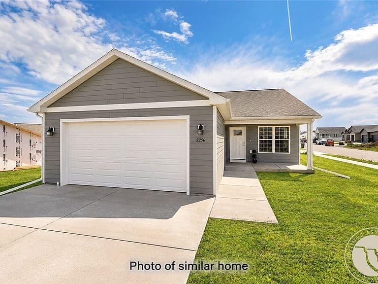 2236 Modera Ave photo 1