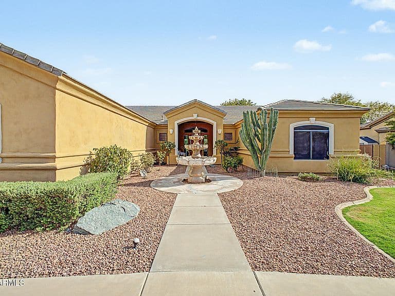 2089 E PARK Avenue photo 4