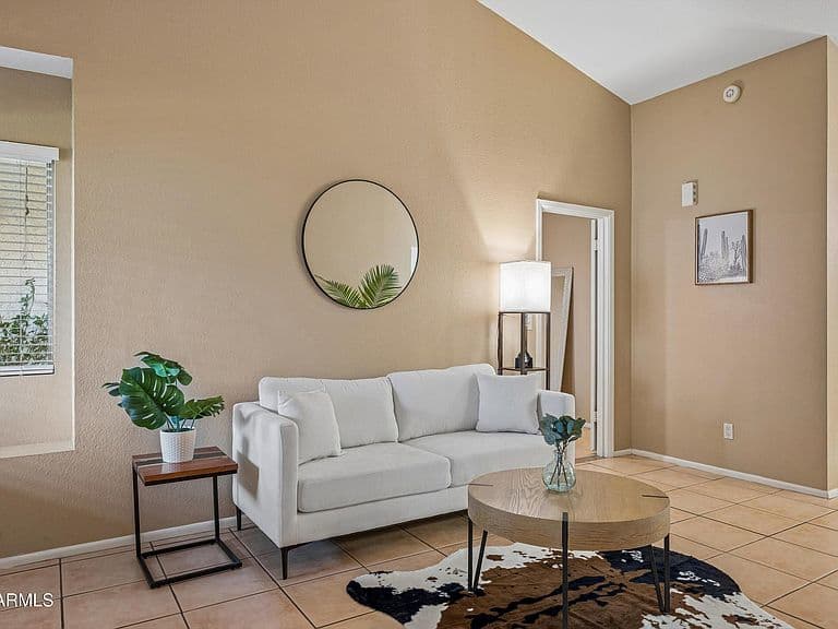 5136 E Evergreen Street #1127 photo 2