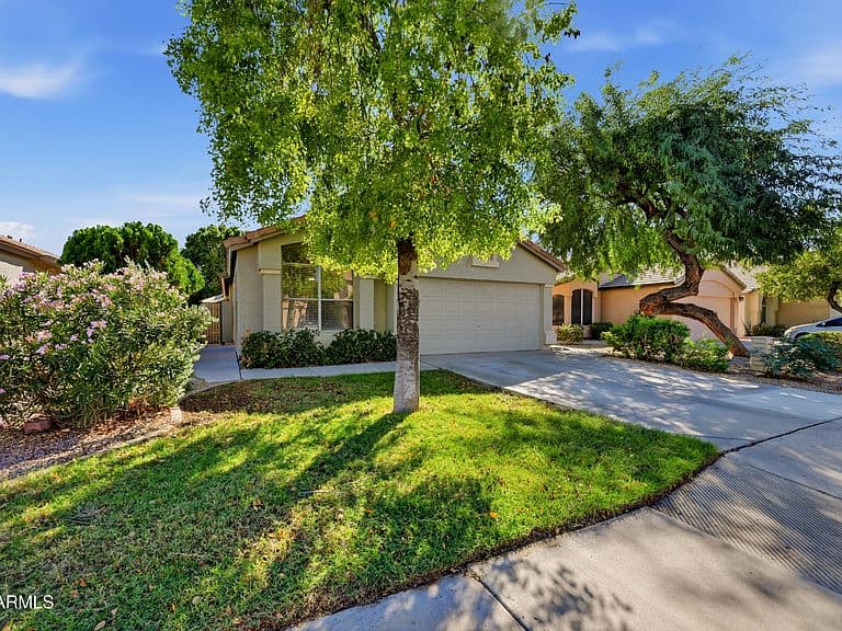 2249 E PINTO Drive photo 2