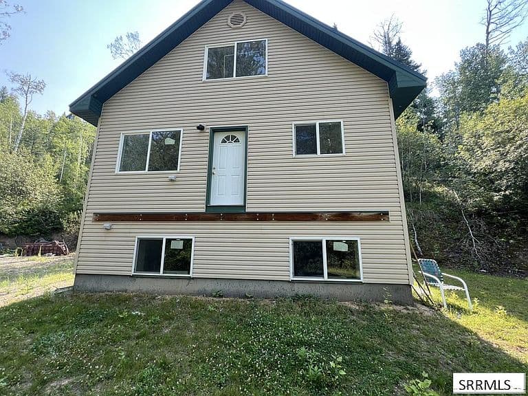 154 Lakeview Dr photo 1