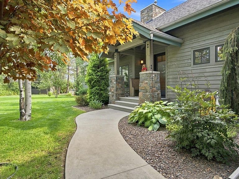 518 Hornby Pl photo 2