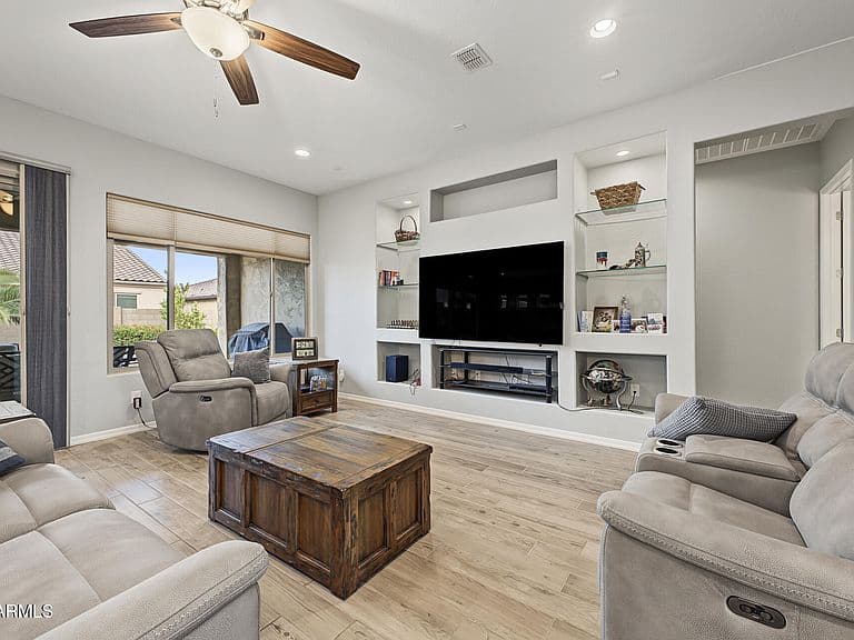 8156 W AUTUMN VISTA Way photo 5