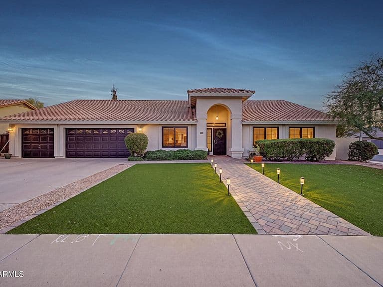 2833 E HERMOSA VISTA Drive photo 1