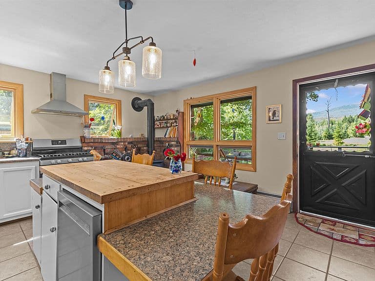 570 West Hill Road photo 5