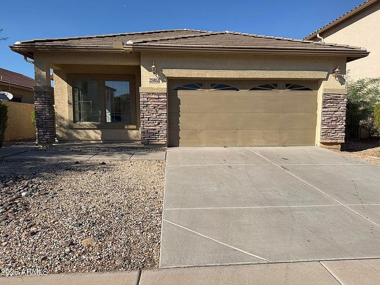 25852 W LYNNE Lane photo 1