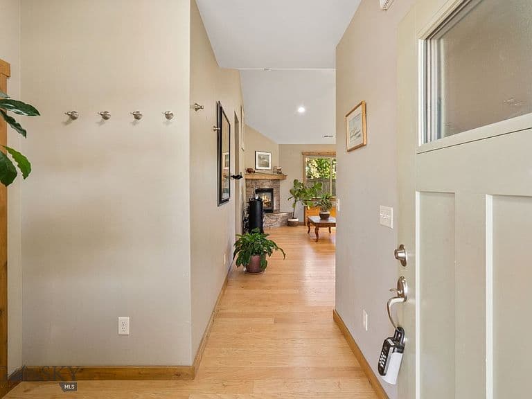168 E Hyalite Peak Dr photo 2