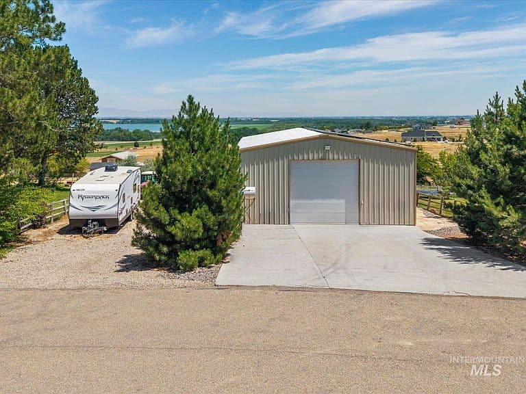 10270 Duck Ln photo 4