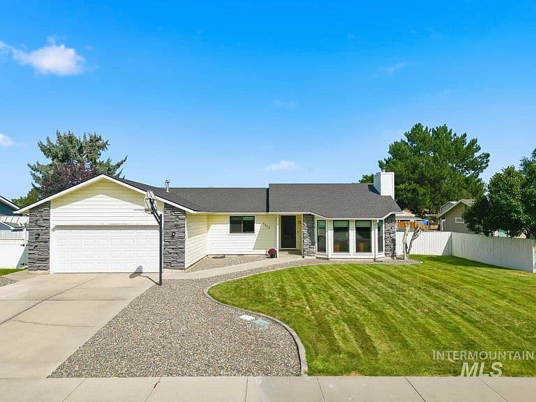 2020 E Kentucky Dr photo 1