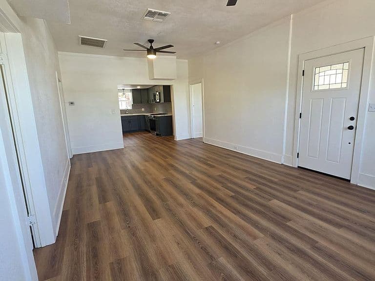 450 E Mesquite St photo 3