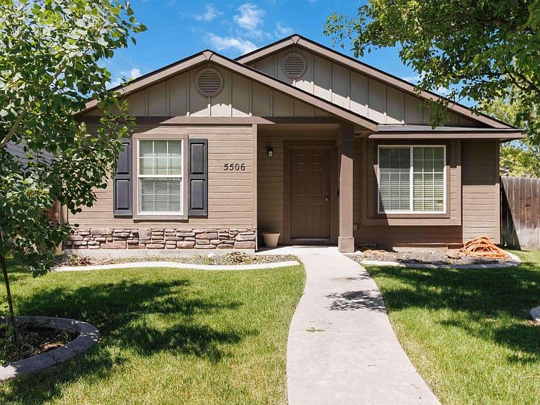 5506 S Pepperview Way photo 1