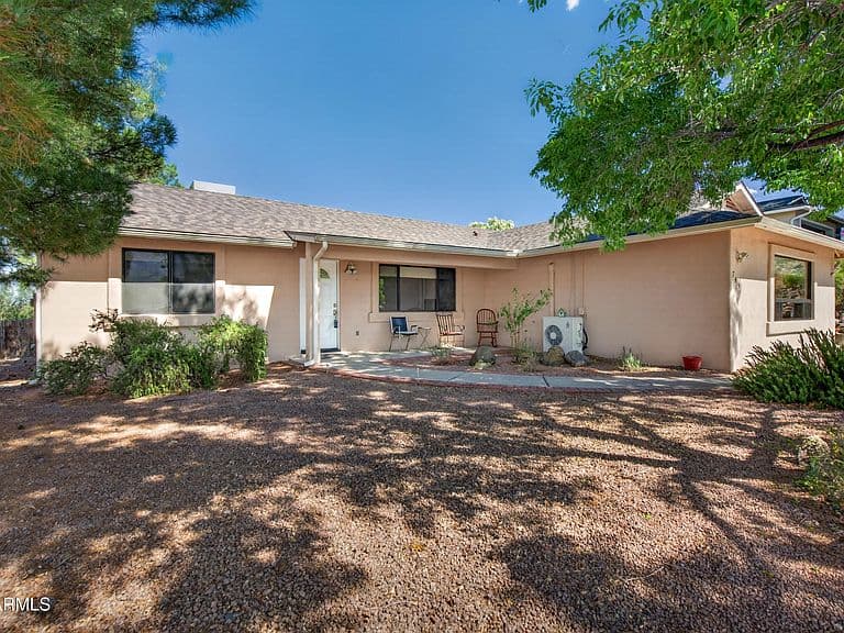 743 E CHERRY HILLS Way photo 3