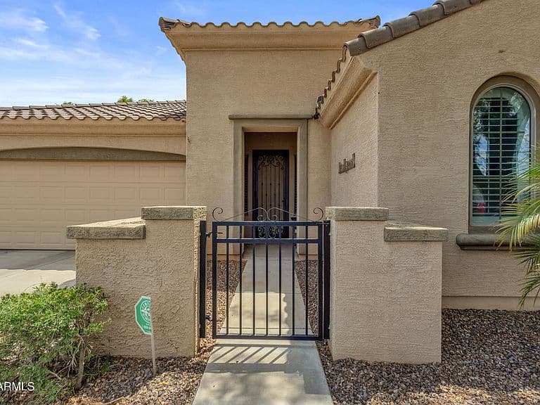 11113 E QUARRY Avenue photo 2