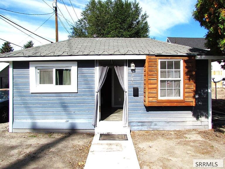346 Chamberlain Ave photo 3