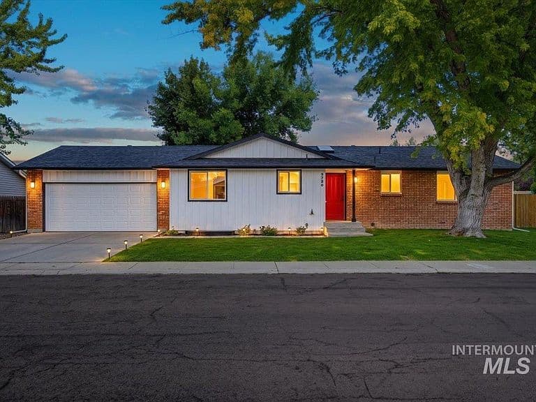 9720 W Whirlaway Dr photo 3