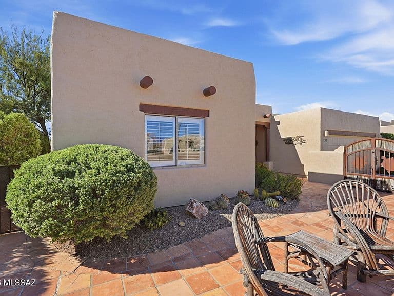 3454 S Abrego Dr photo 2