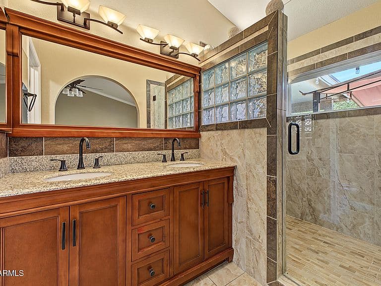 11038 W RUNION Drive photo 4