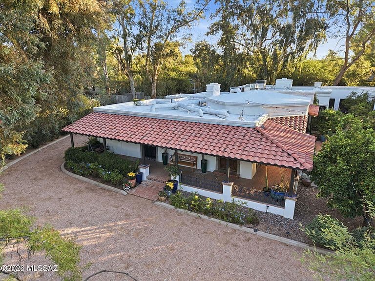 6540 E Miramar Dr photo 3