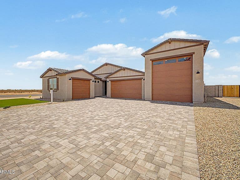 24311 W DUANE Lane photo 1