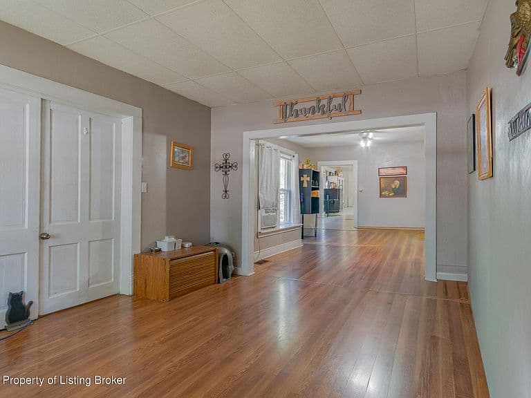 234 Sims St photo 2