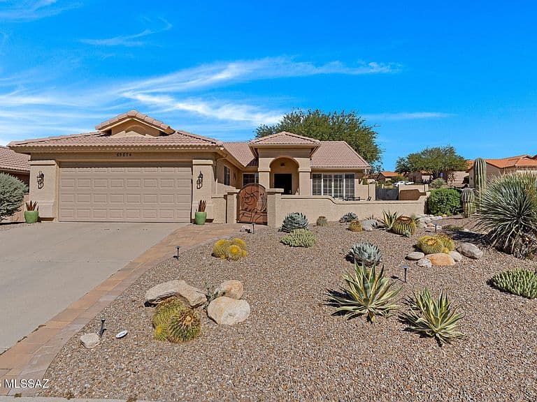 65874 E Rocky Trail Dr photo 2