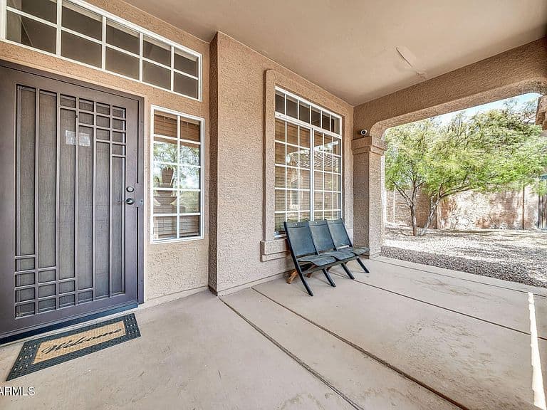 29023 N 46TH Way photo 4