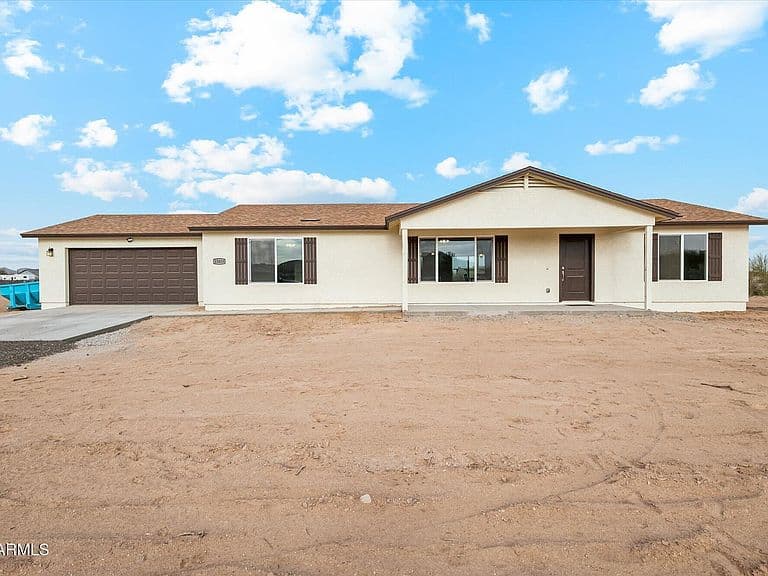 31751 W BUCHANAN Street photo 1