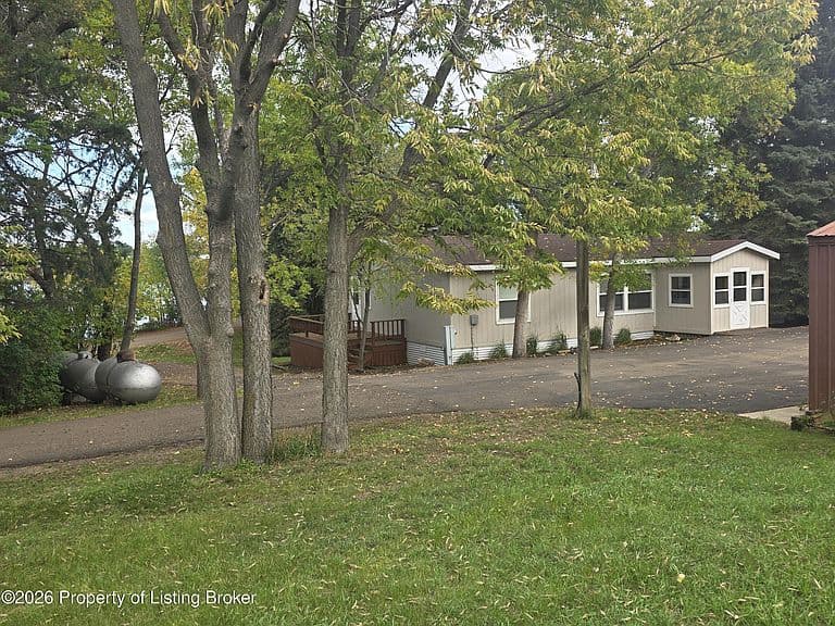 216 Lakeview Dr photo 1